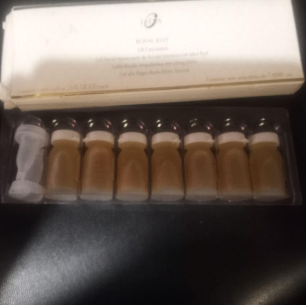 Jafra Royal Jelly Lift Concentrate Set New Box Slightly Bent
